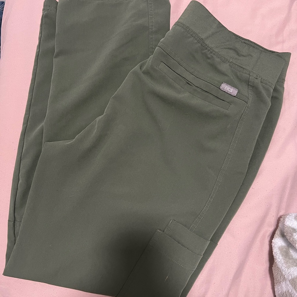 Figs Olive Green Scrub Pants